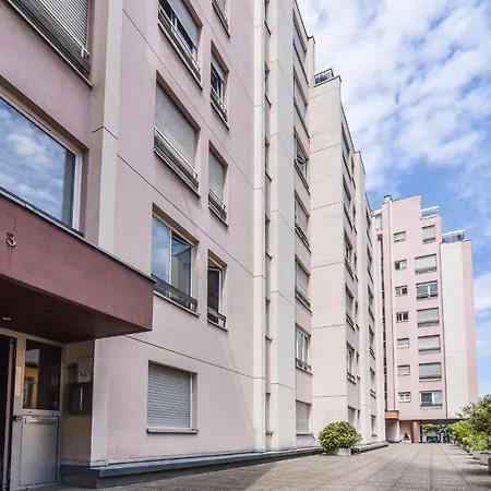 Hyper-centre - Le Saint-pierre - Cathedrale Strazburg